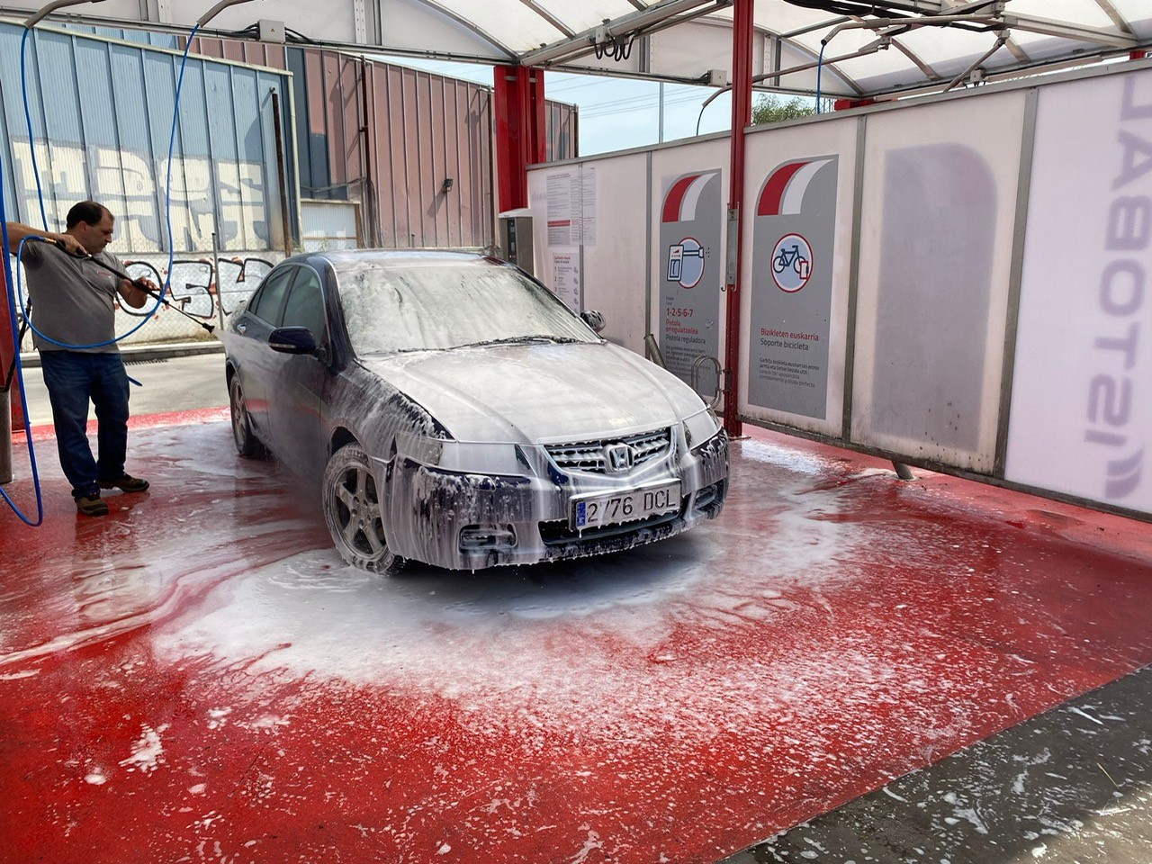 Heat up sales with carwash lava foam application - Professional Carwashing  & Detailing